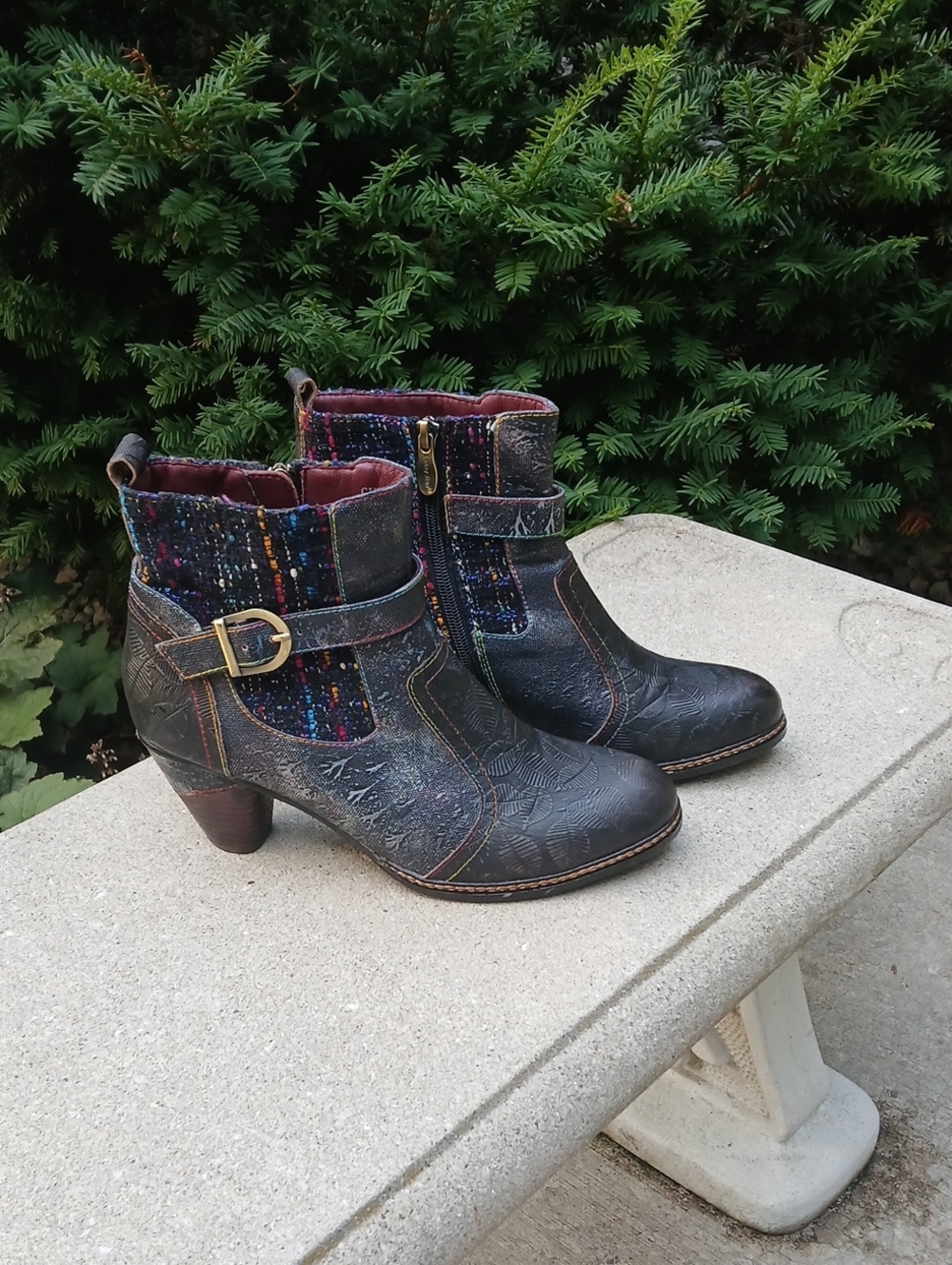 L'Artiste Nancies Black Multi Leather Booties, Sz 40(9)